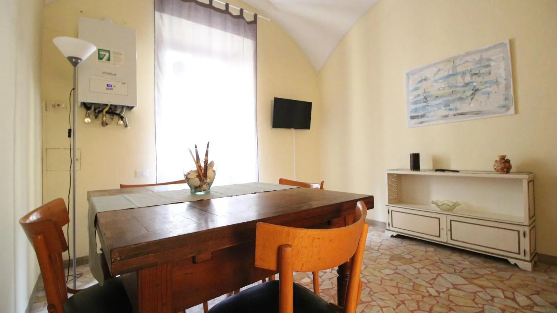 The House Of Painting Apartment Siena