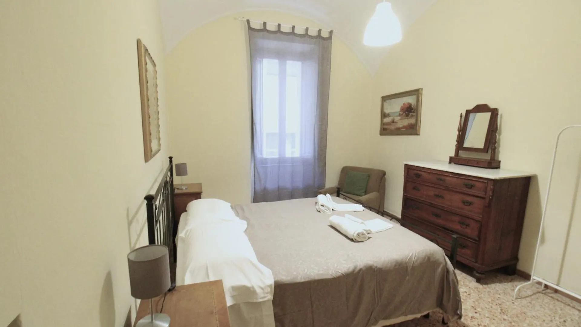 The House Of Painting Apartment Siena 0*,