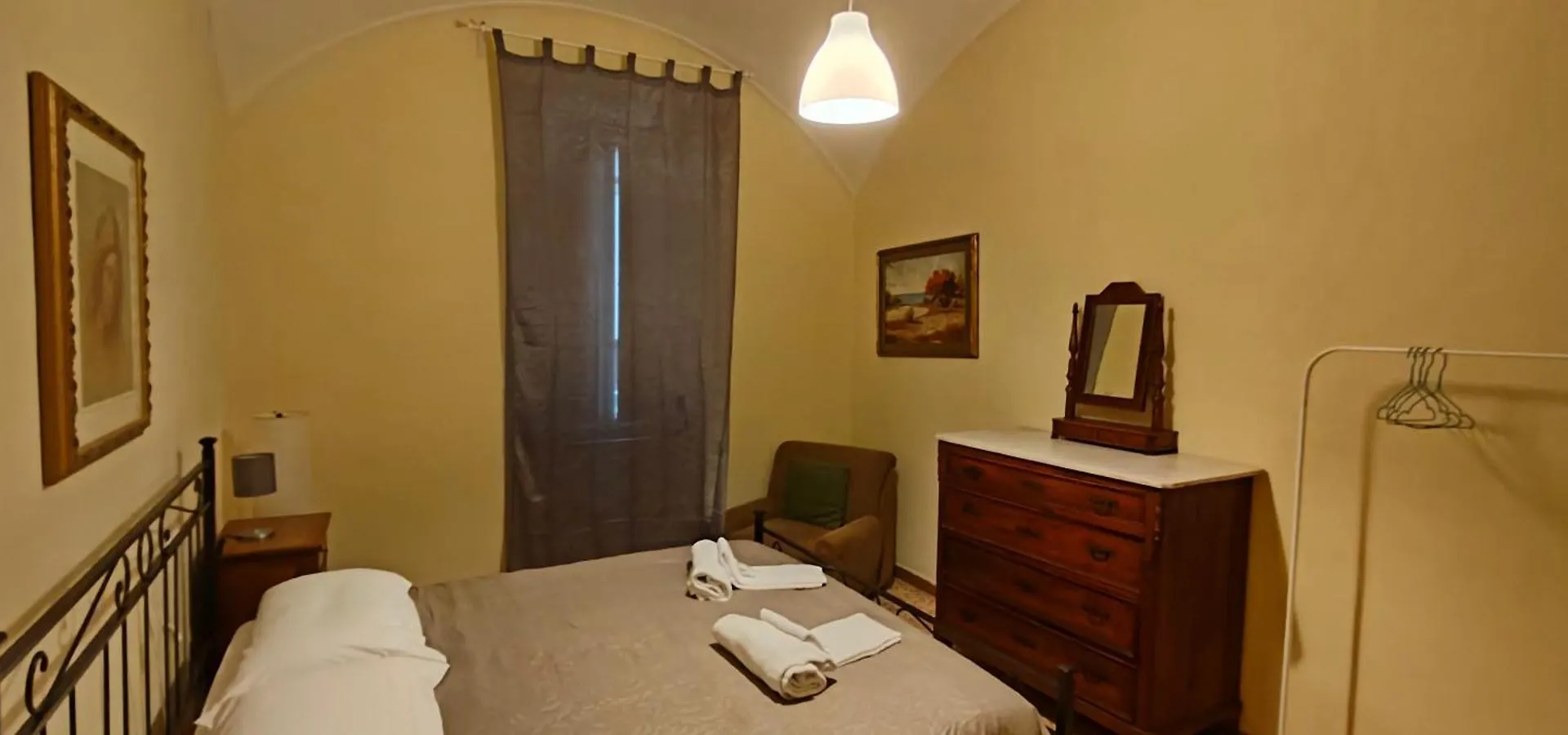The House Of Painting Apartment Siena 0*,